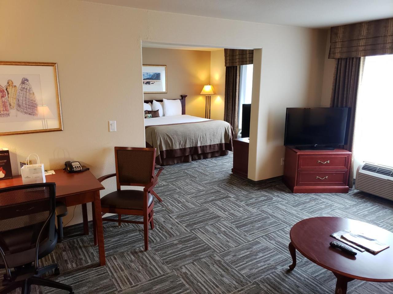 Wingate By Wyndham - Edmonton West Hotell Exteriör bild